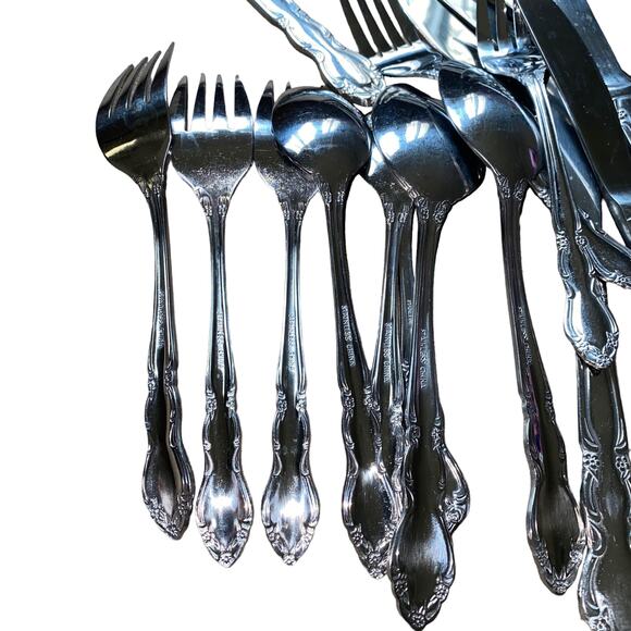 Oneida Vintage Stainless Steel 17 piece assorted flatware cutlery set - Picture 8 of 8